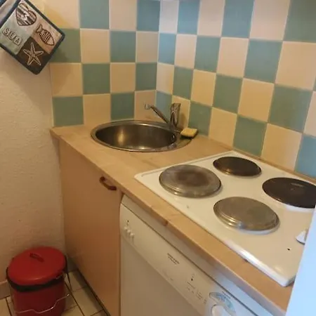 Pour 5 Avec Piscine אגדה